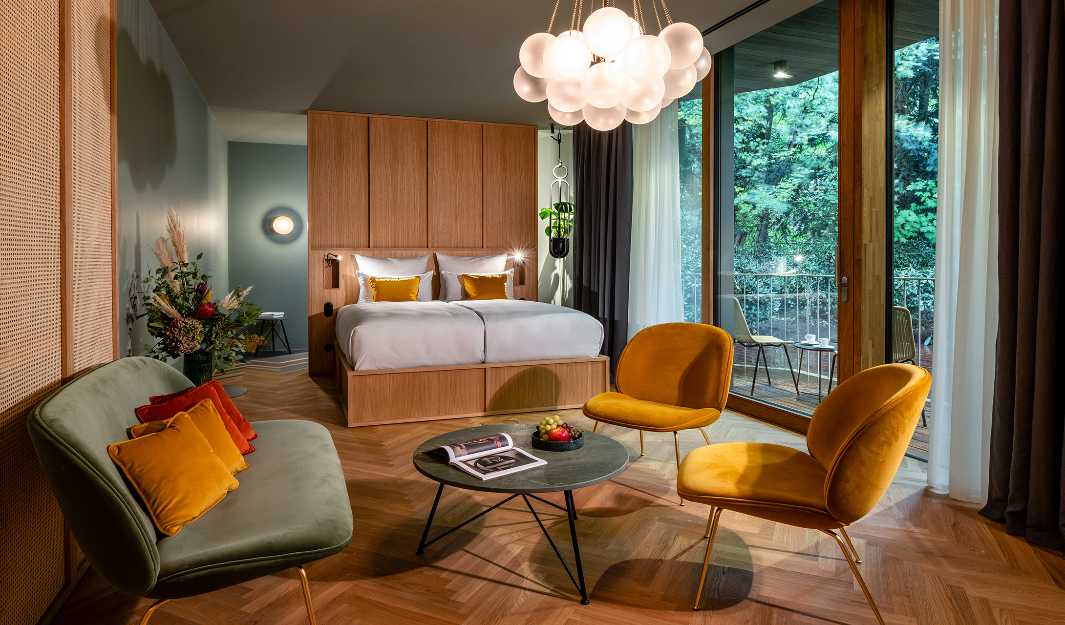 G 11 La Maison Hotel