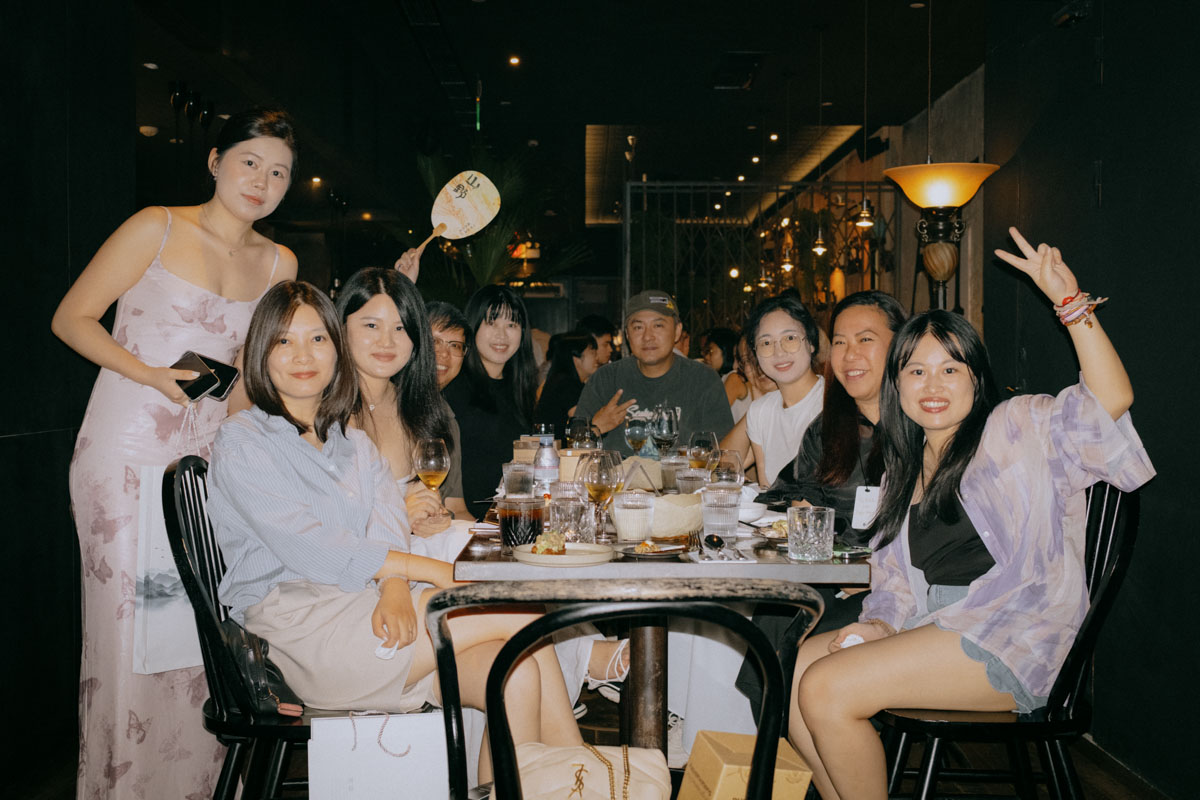 DH24 SALES S Shanghai Travelpro 18