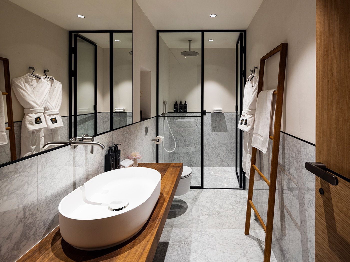 Juno Hotel Sofia Cosy King R 05