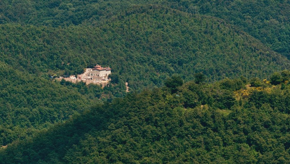 09 DH Design Anthology Italy Eremito Exterior Mountains