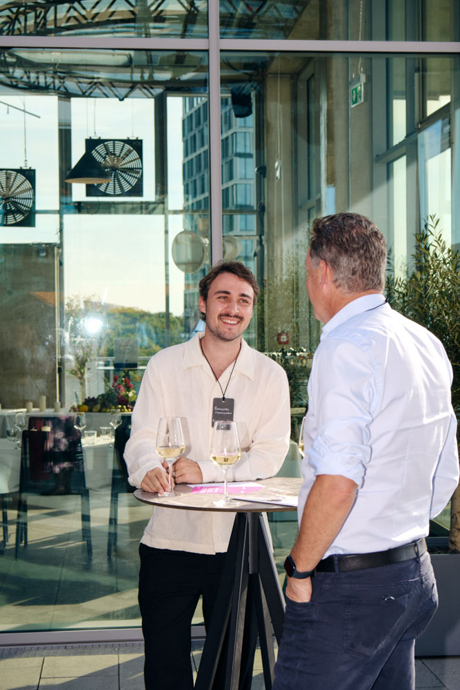 DH24 SALES CE Munich Travelpro05