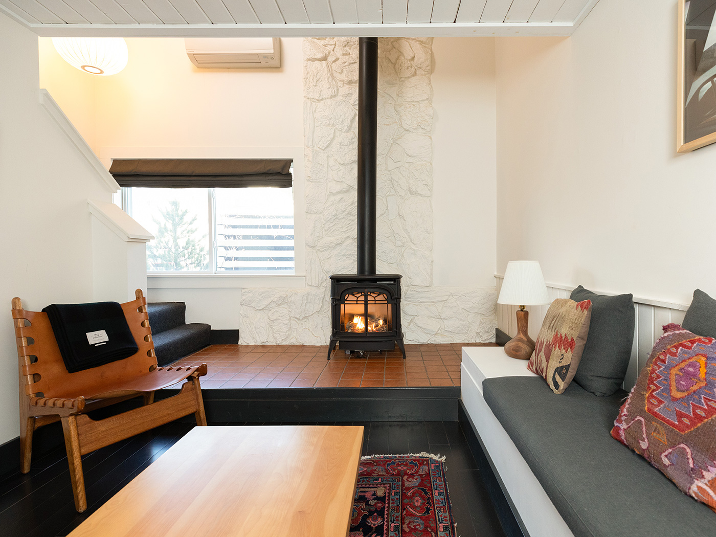 Scribners Catskill Lodge Catskill Queen With Loft R 03