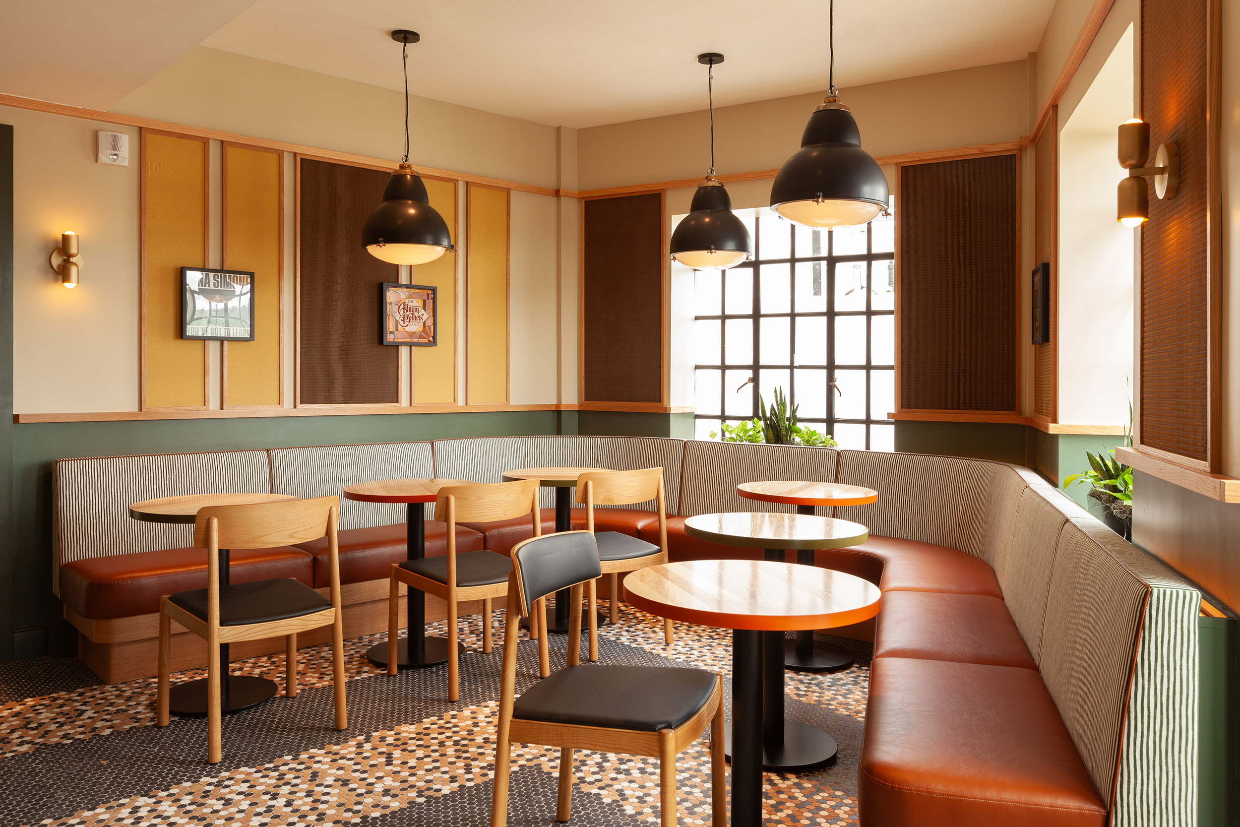 G 11 The Flat Rion Hotel