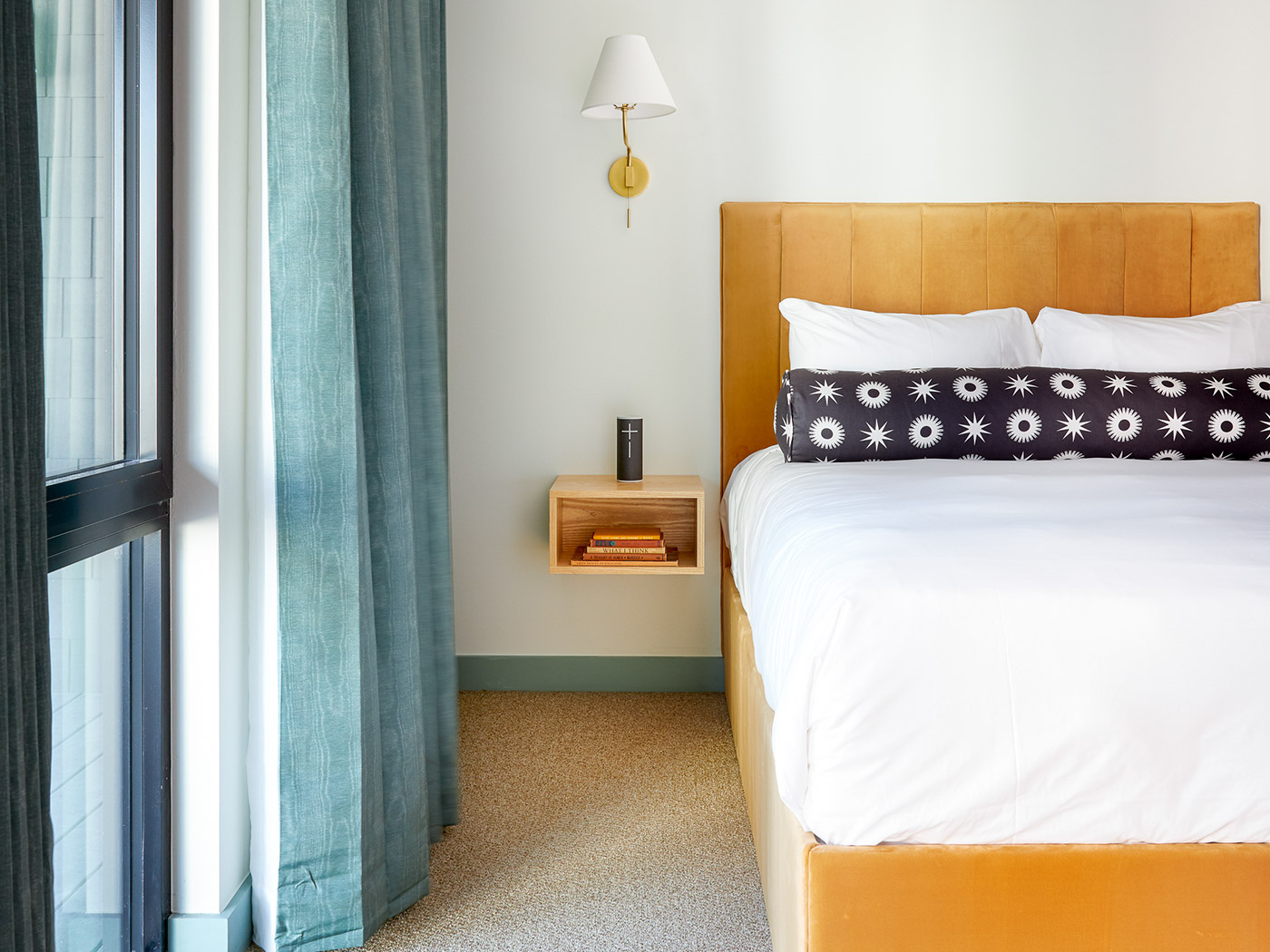 Brandford House Modern Double Queen R 02