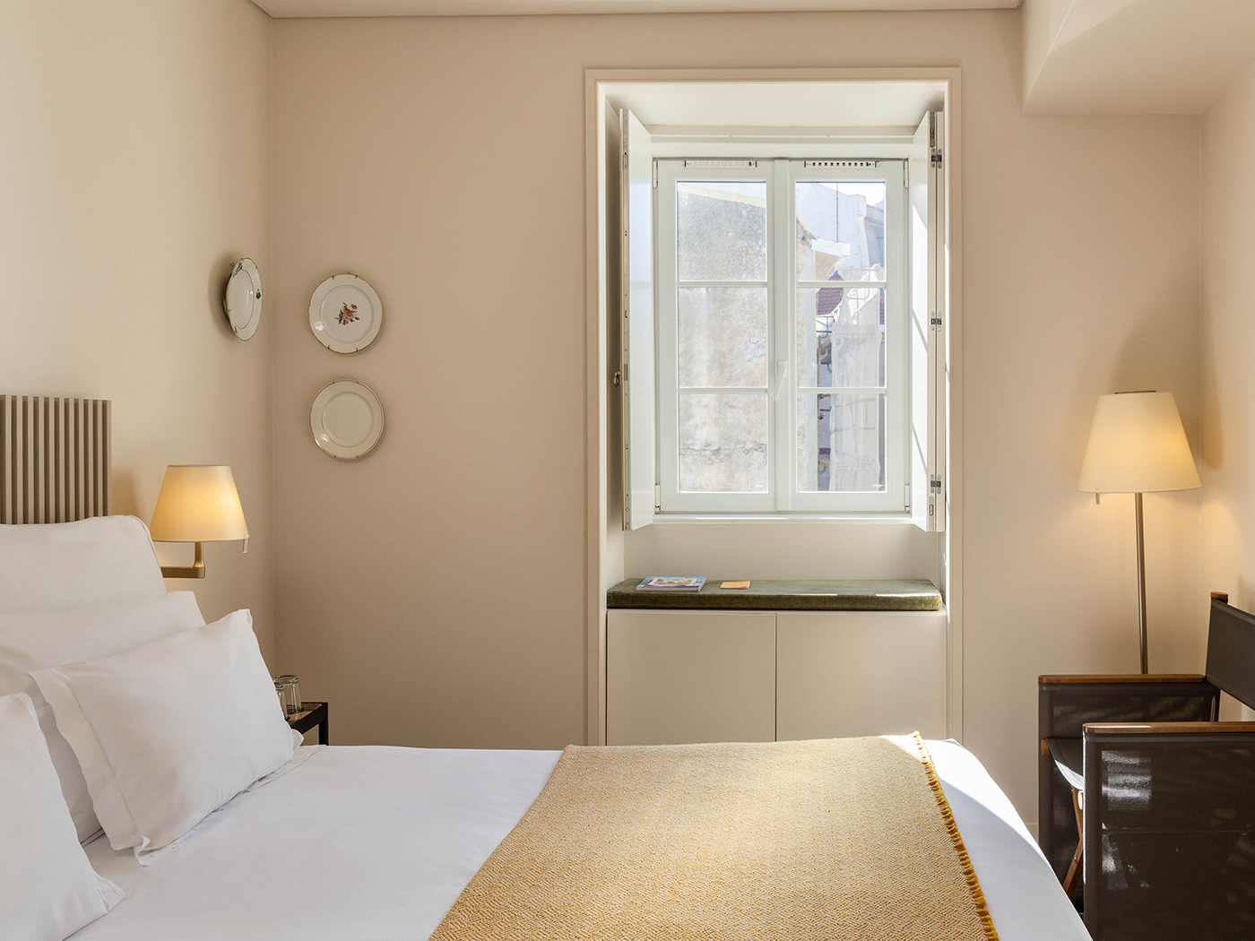 Memmo Alfama Patio Room R 01