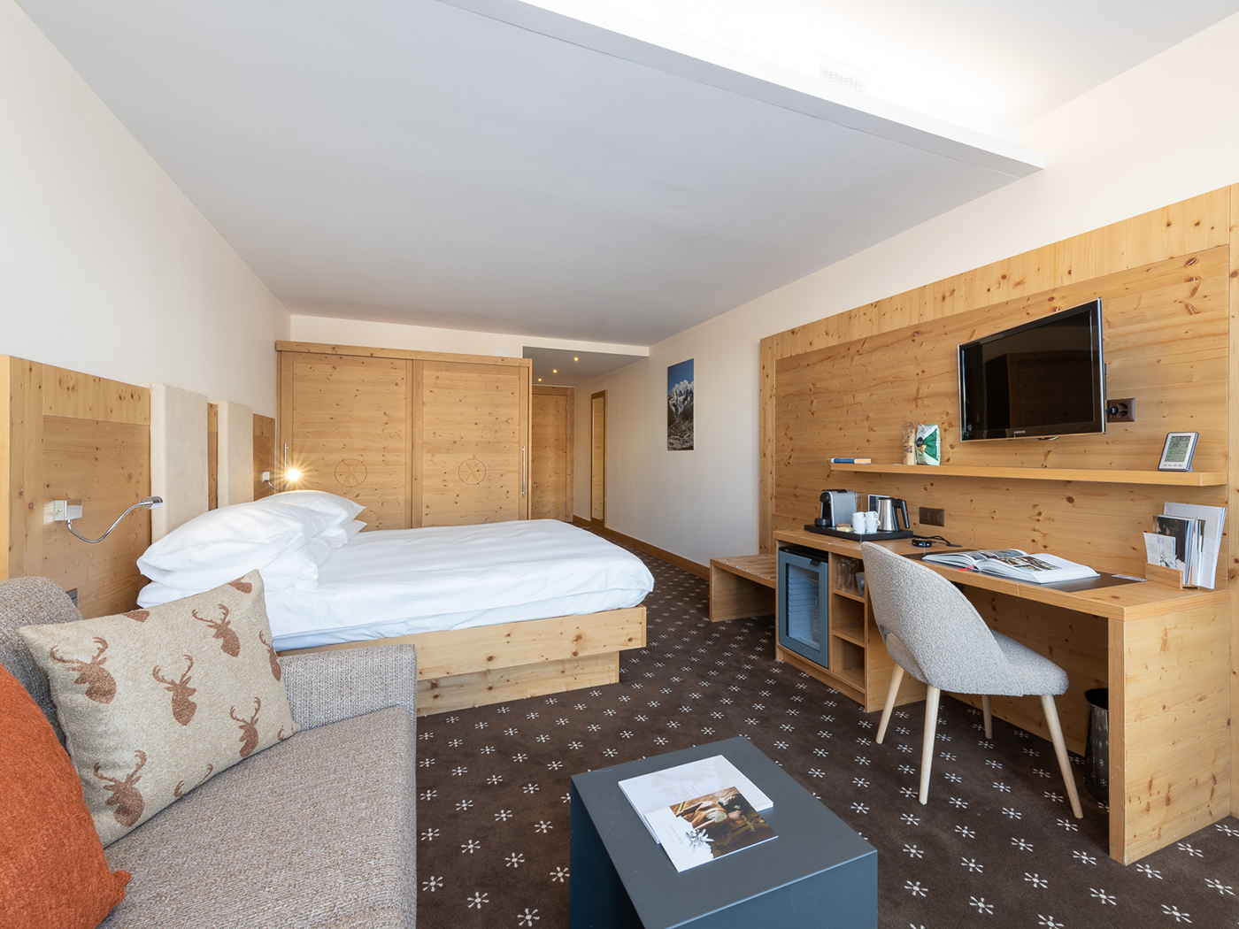 Nira Alpina Garden Room R Winter 03