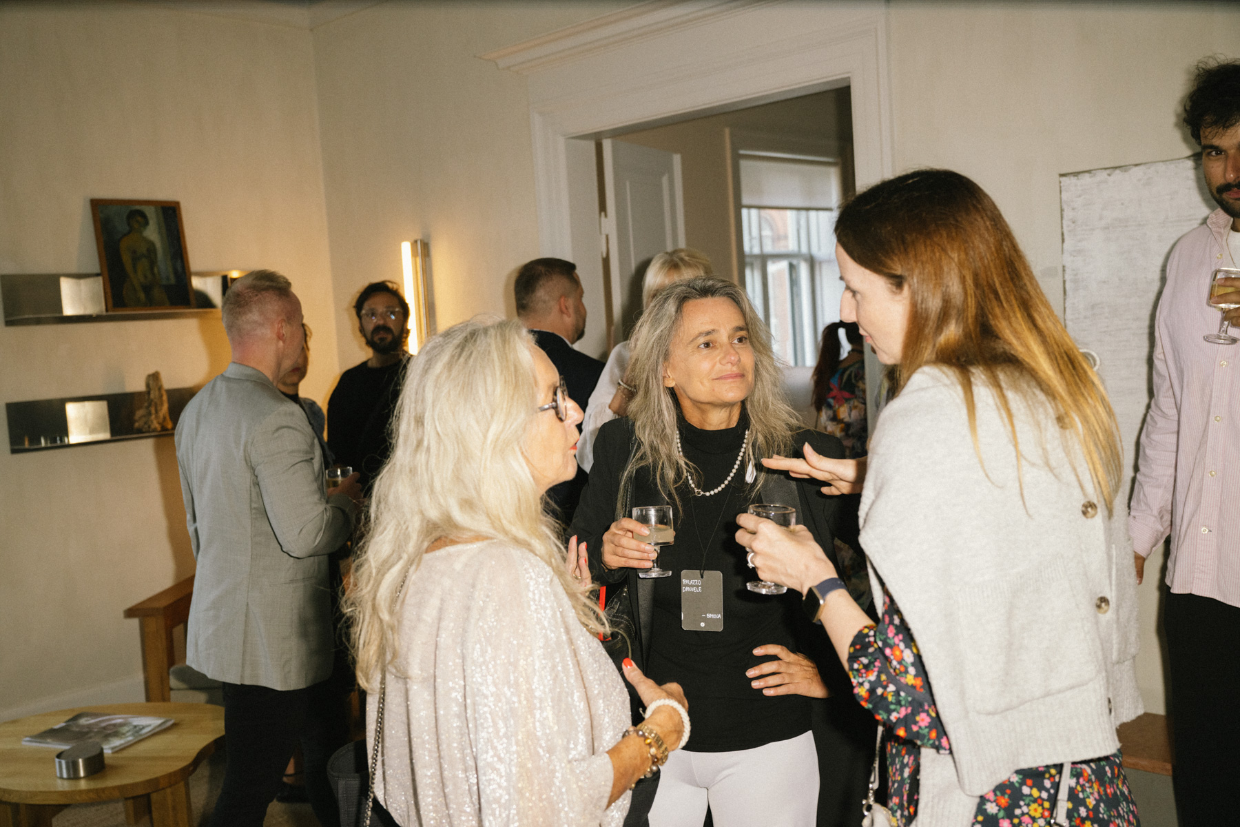 DH24 SALES CE Copenhagen Travelpro 20