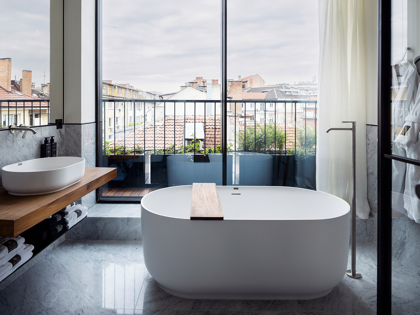 Juno Hotel Sofia Corner King Sunkissed R 05