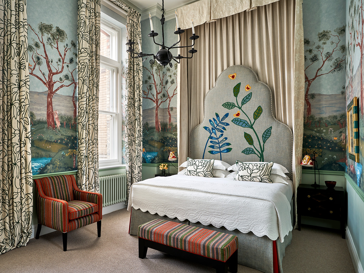 Charlotte Street Deluxe Room R 06