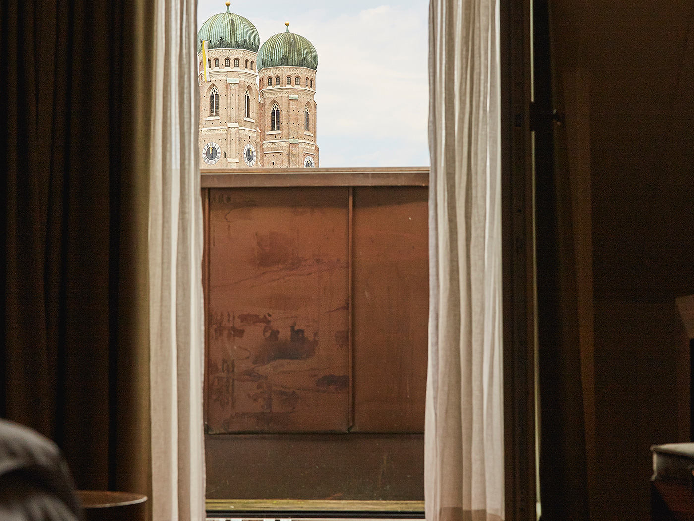 Louis Hotel Courtyard Deluxe R 01