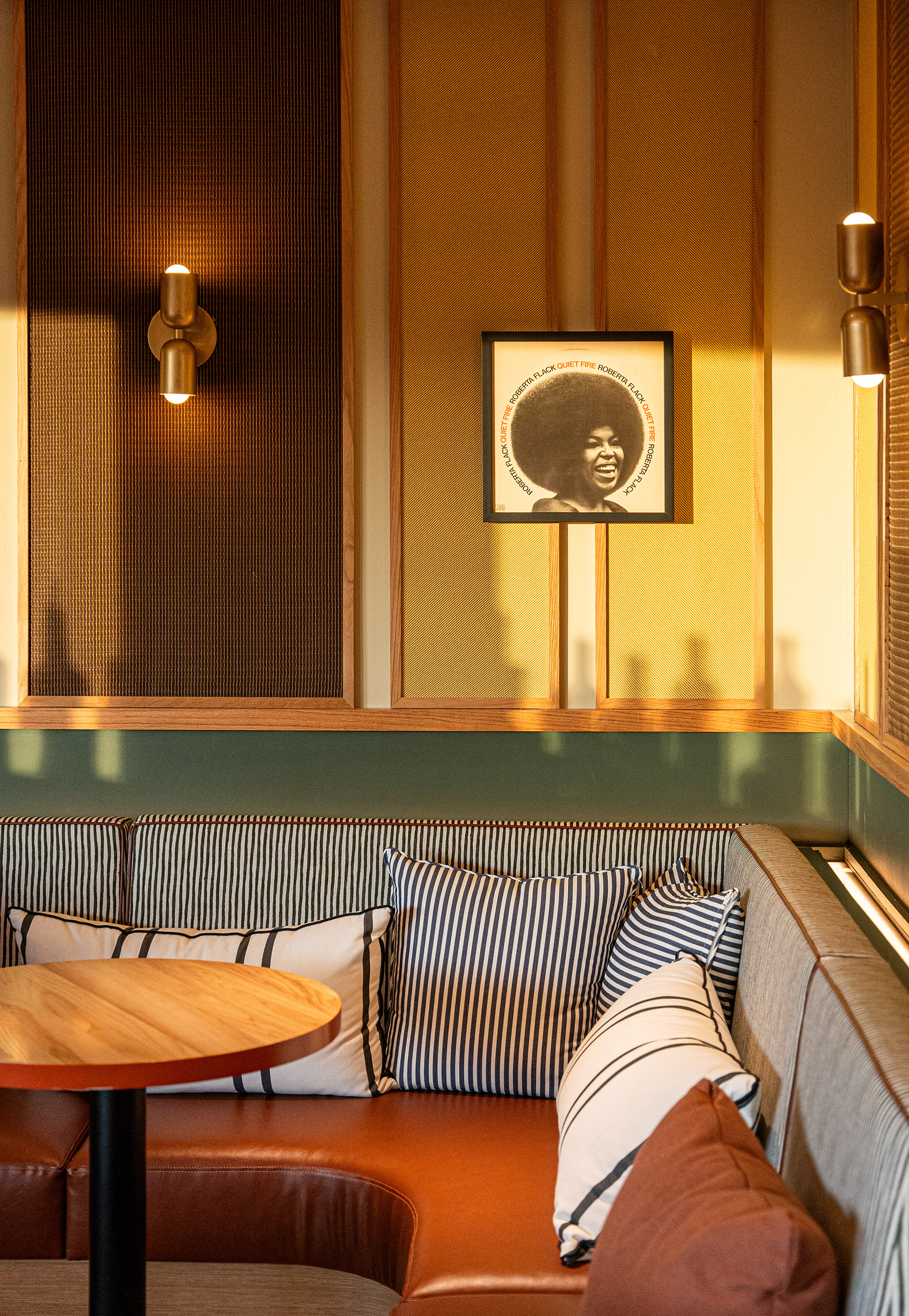 G 10 The Flat Rion Hotel