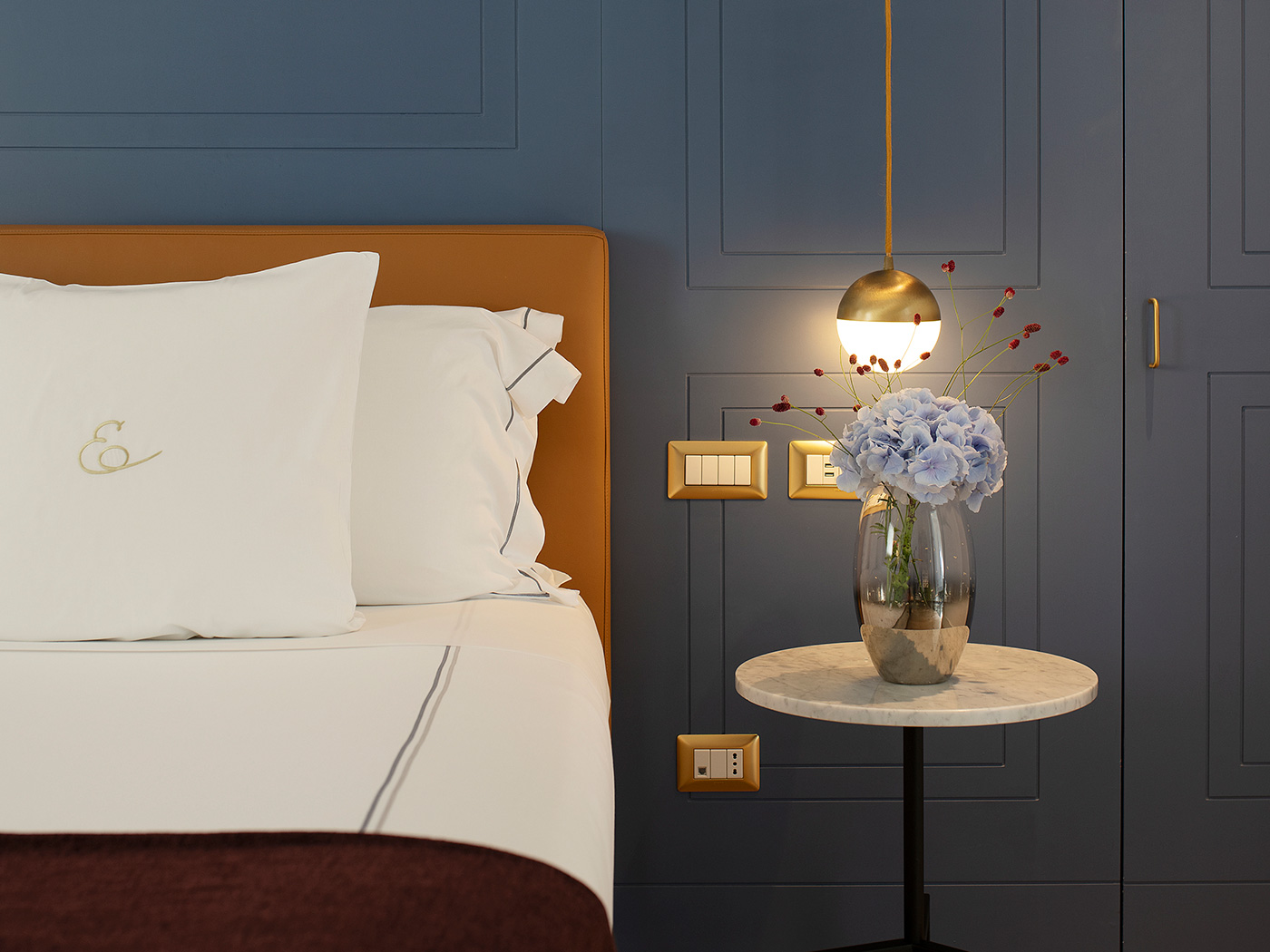 Elizabeth Unique Mansion Initiale R 03