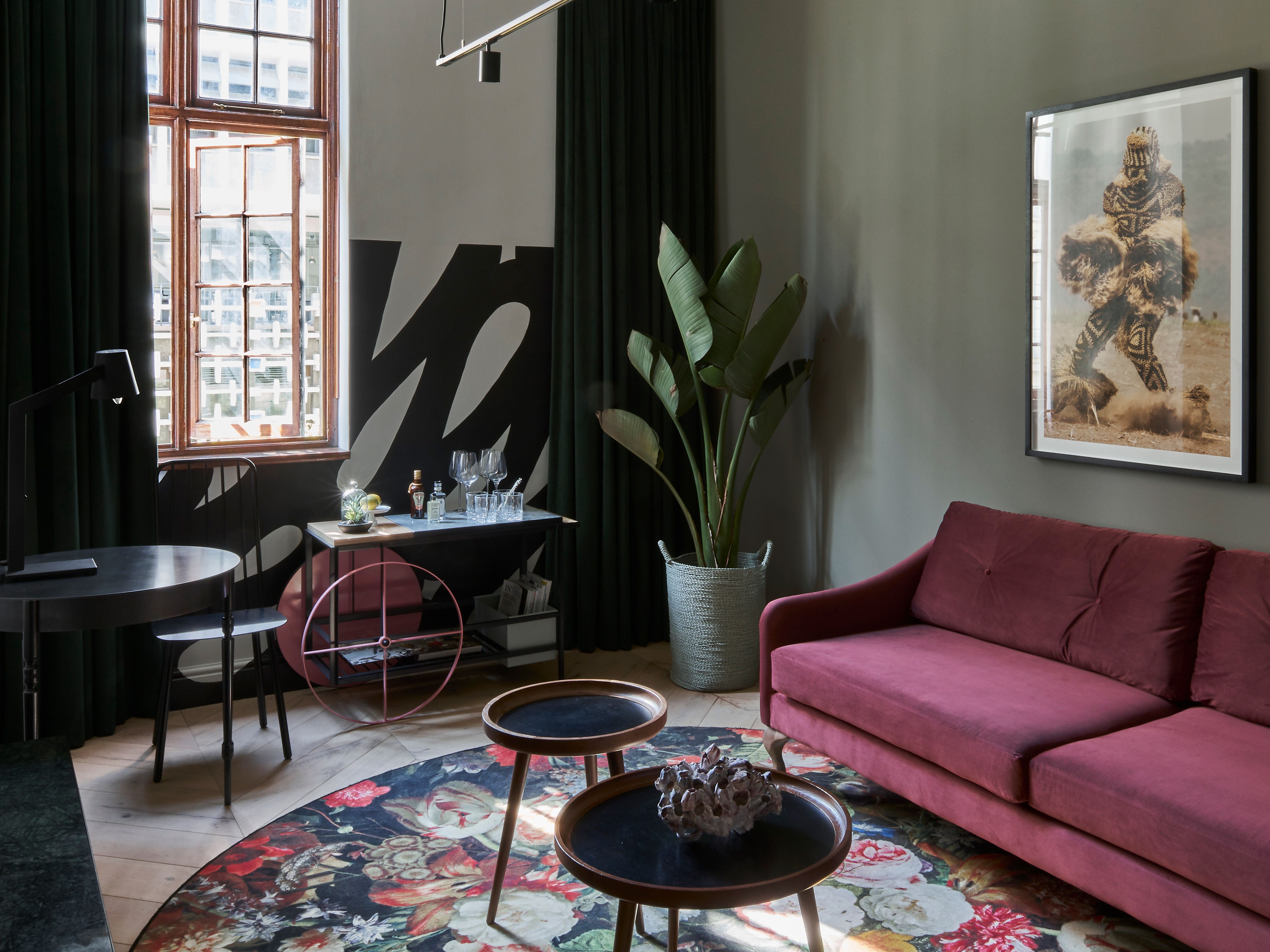 Two Bedroom Suite, Gorgeous George