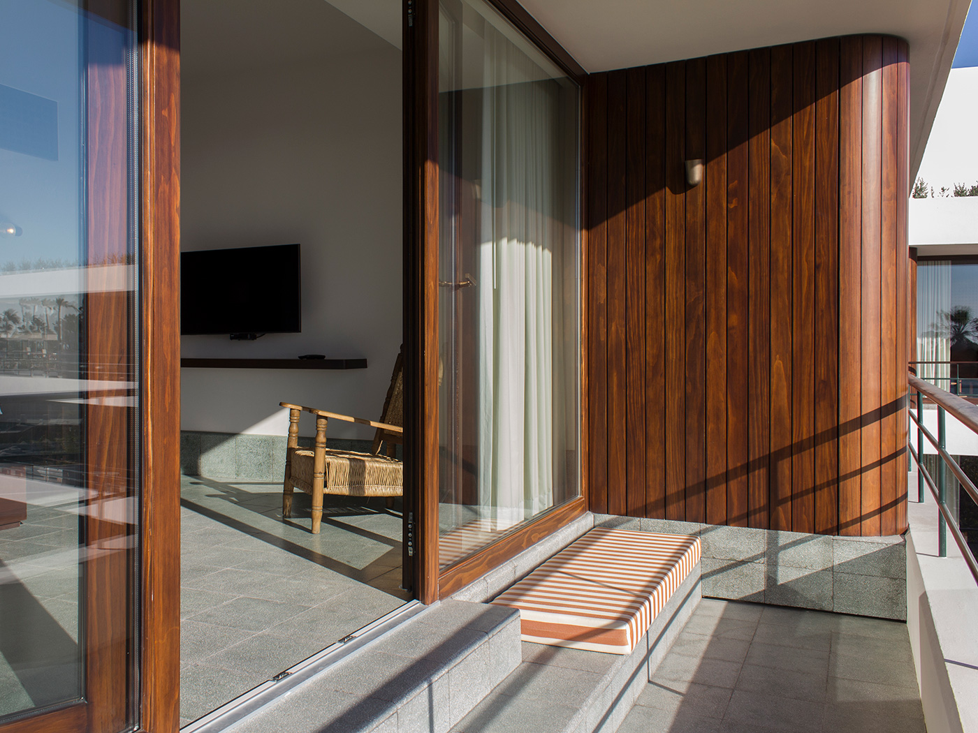 Baja Club Top Suite R 02