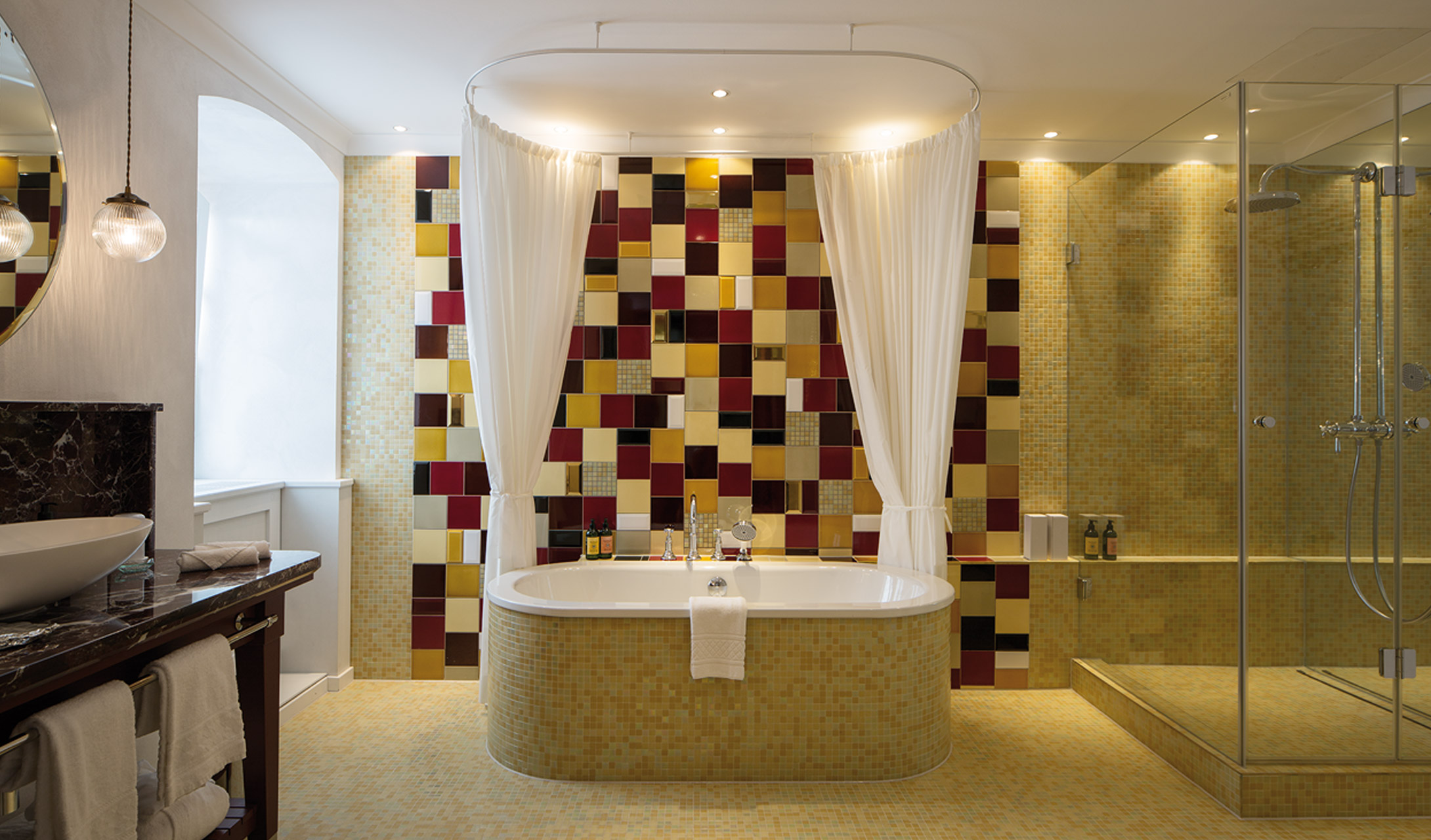 G 08 La Maison Hotel