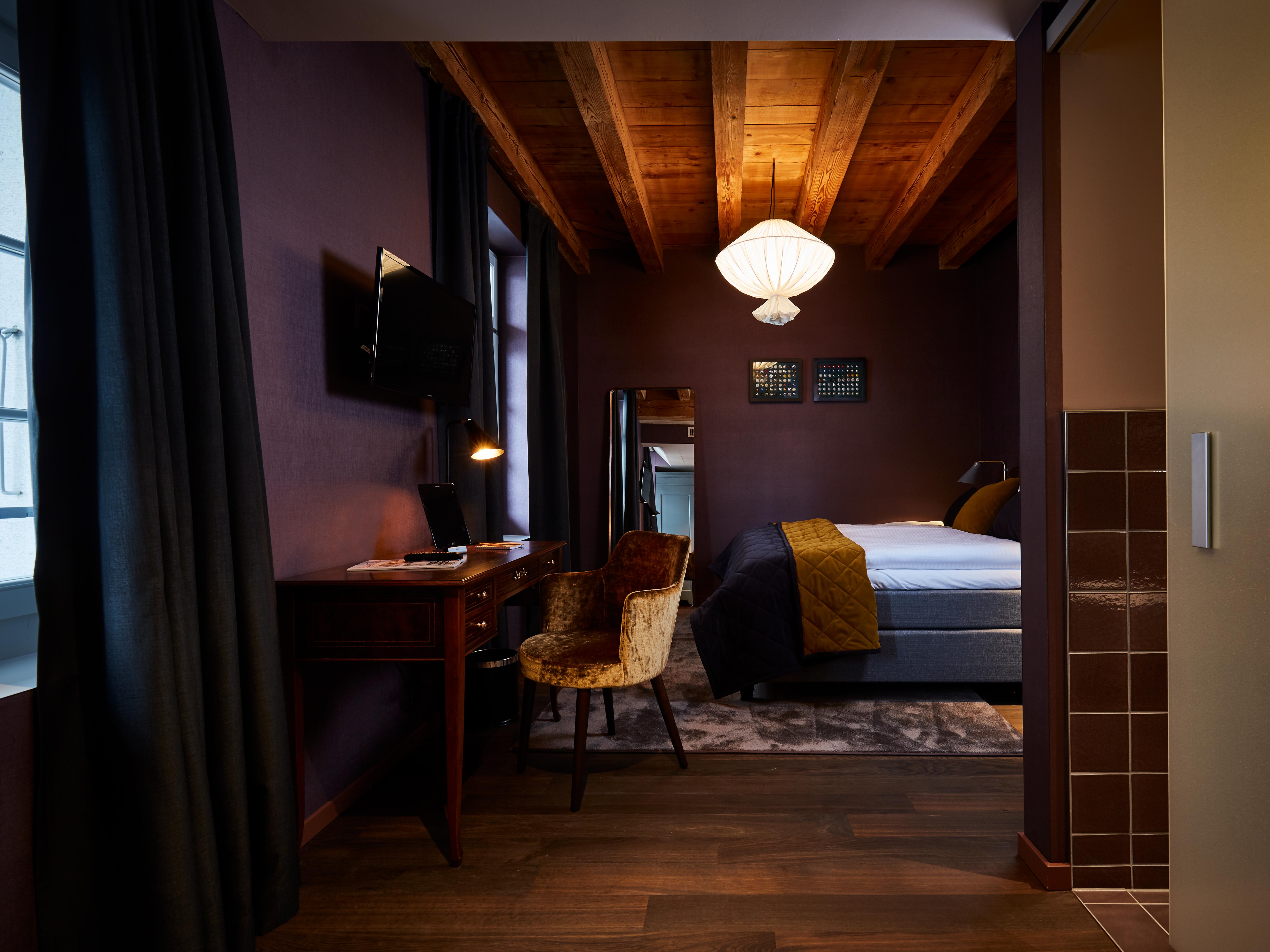 Spedition Hotel Doorway in Thun