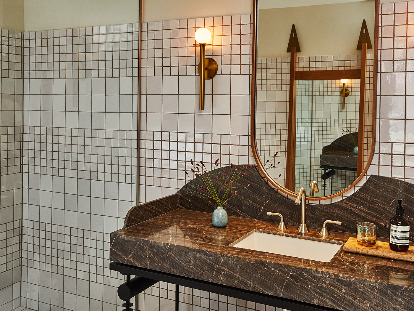 Downtown La Proper 3 Bedroom Premier Suite R 08