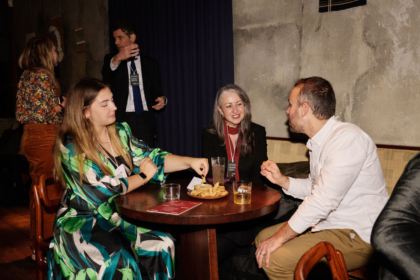 DH24 AEW London Travelpro 22