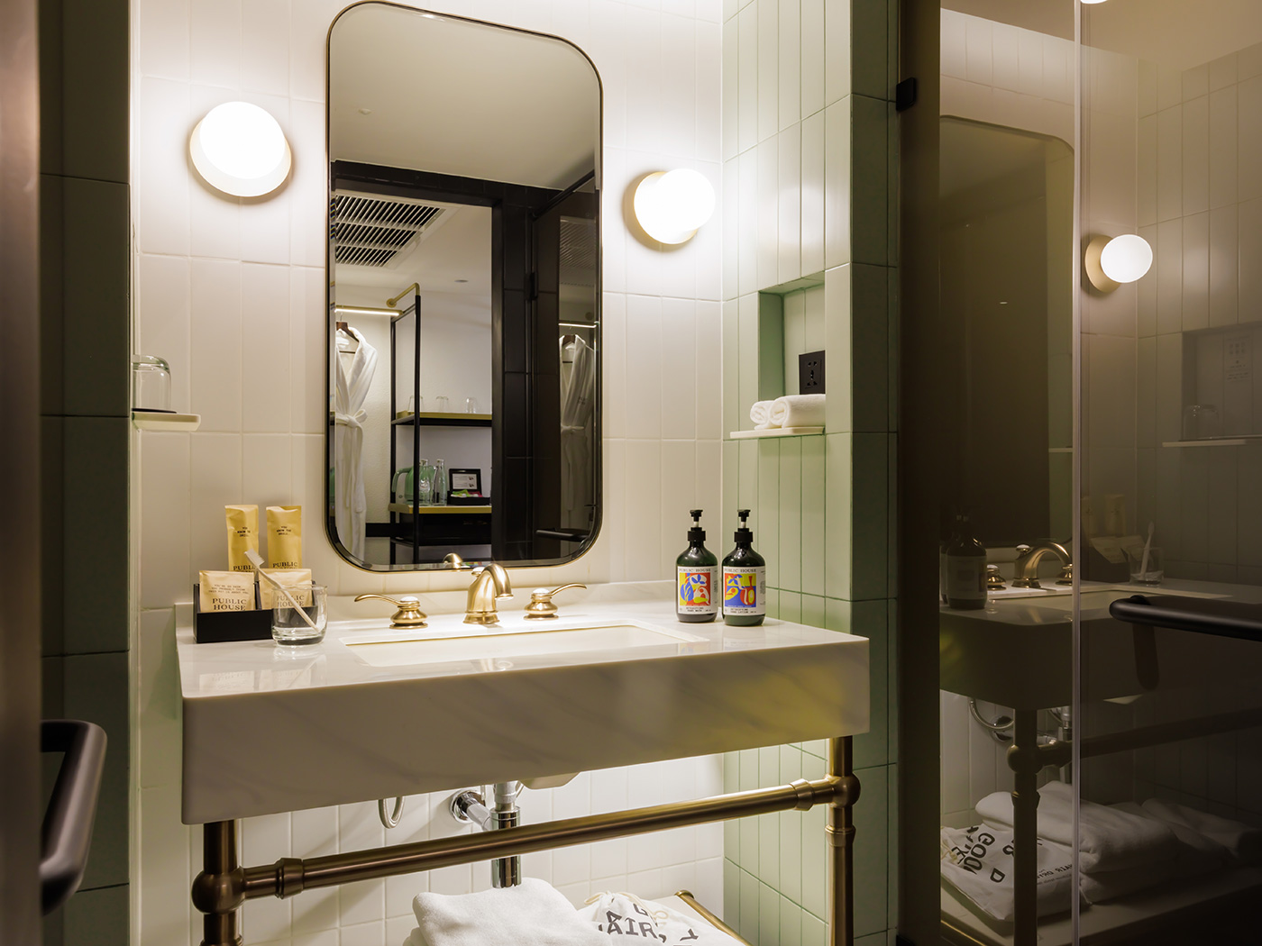 Public House Bangkok Downtown King R V2 07