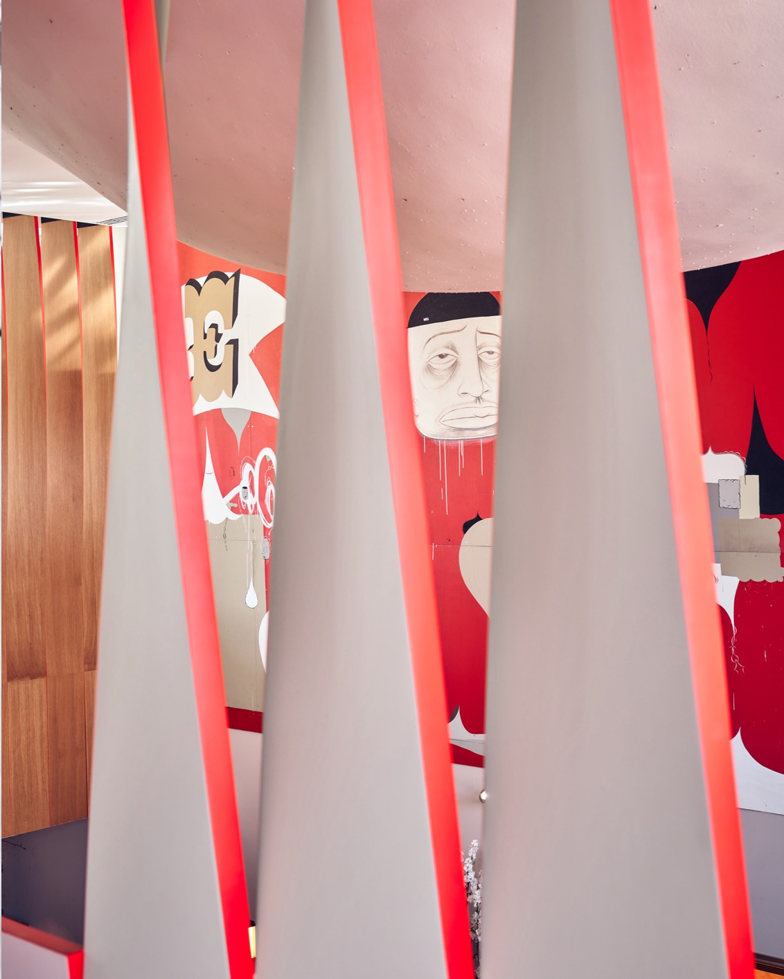 006 Dakis Joannou Yes Hotels Semiramis