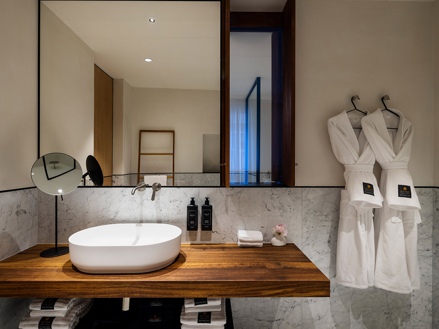 Juno Hotel Sofia Roomy King R 05