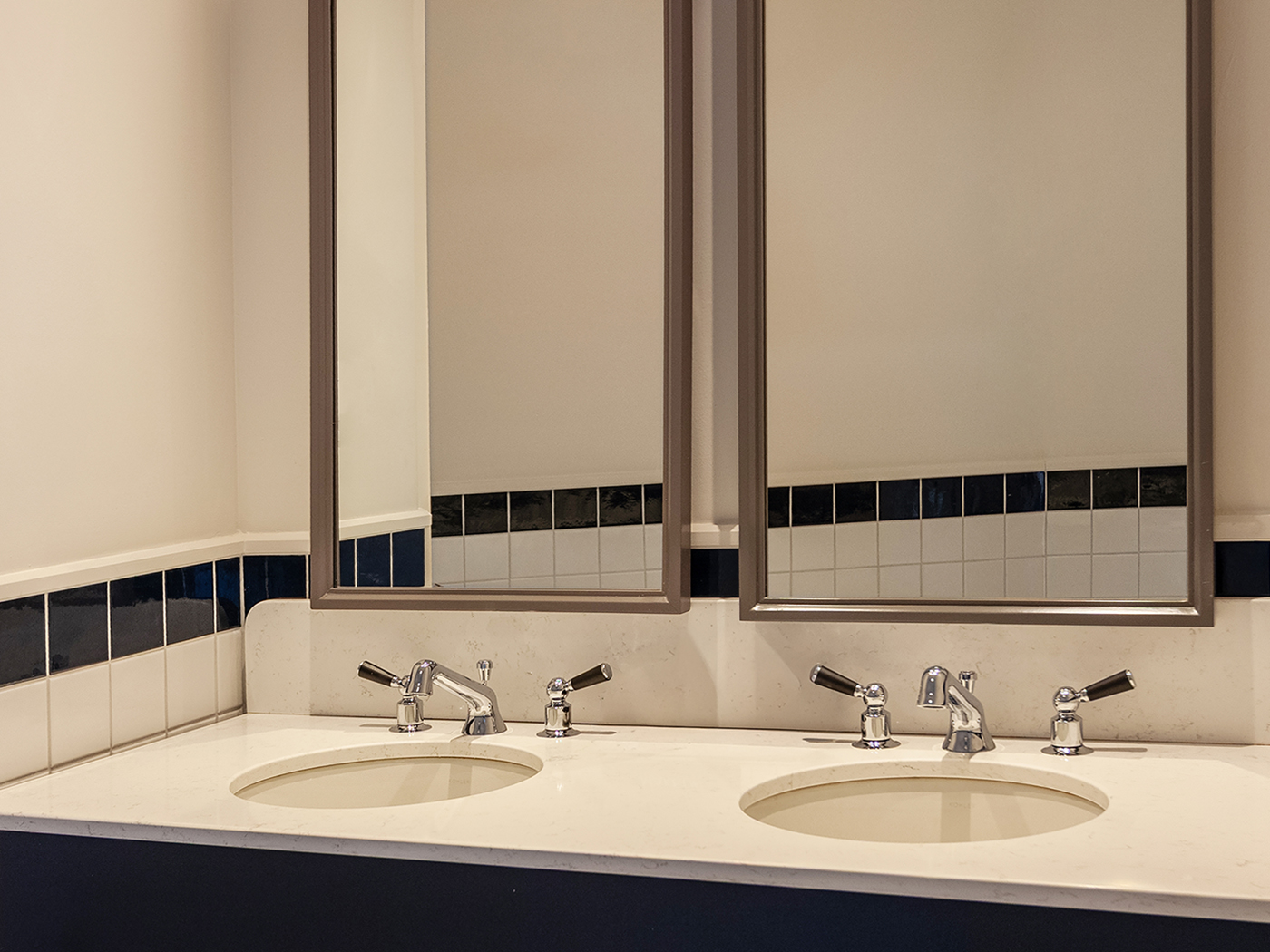 The Flat Iron Hotel Bunk Suite R 07