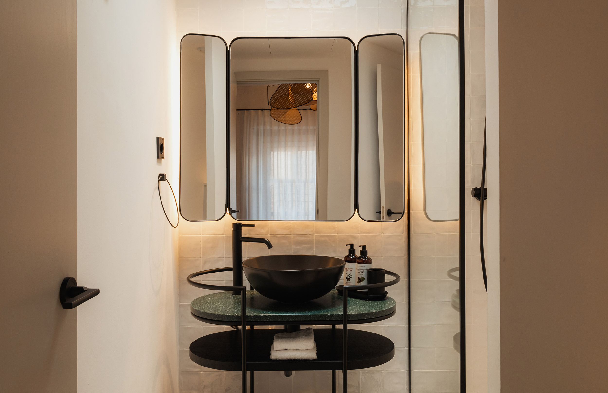 G 12 Ora Priorat Vine House