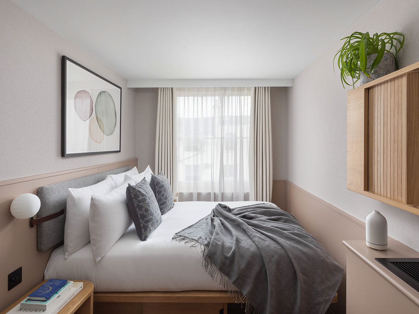 Inhabit Queens Gardens Sleeper R 01