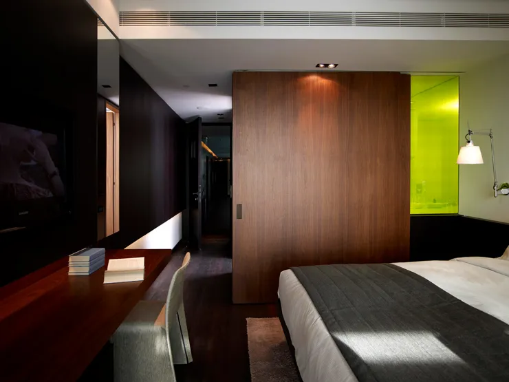 The Met Hotel Superior Plus Twin Room R 01