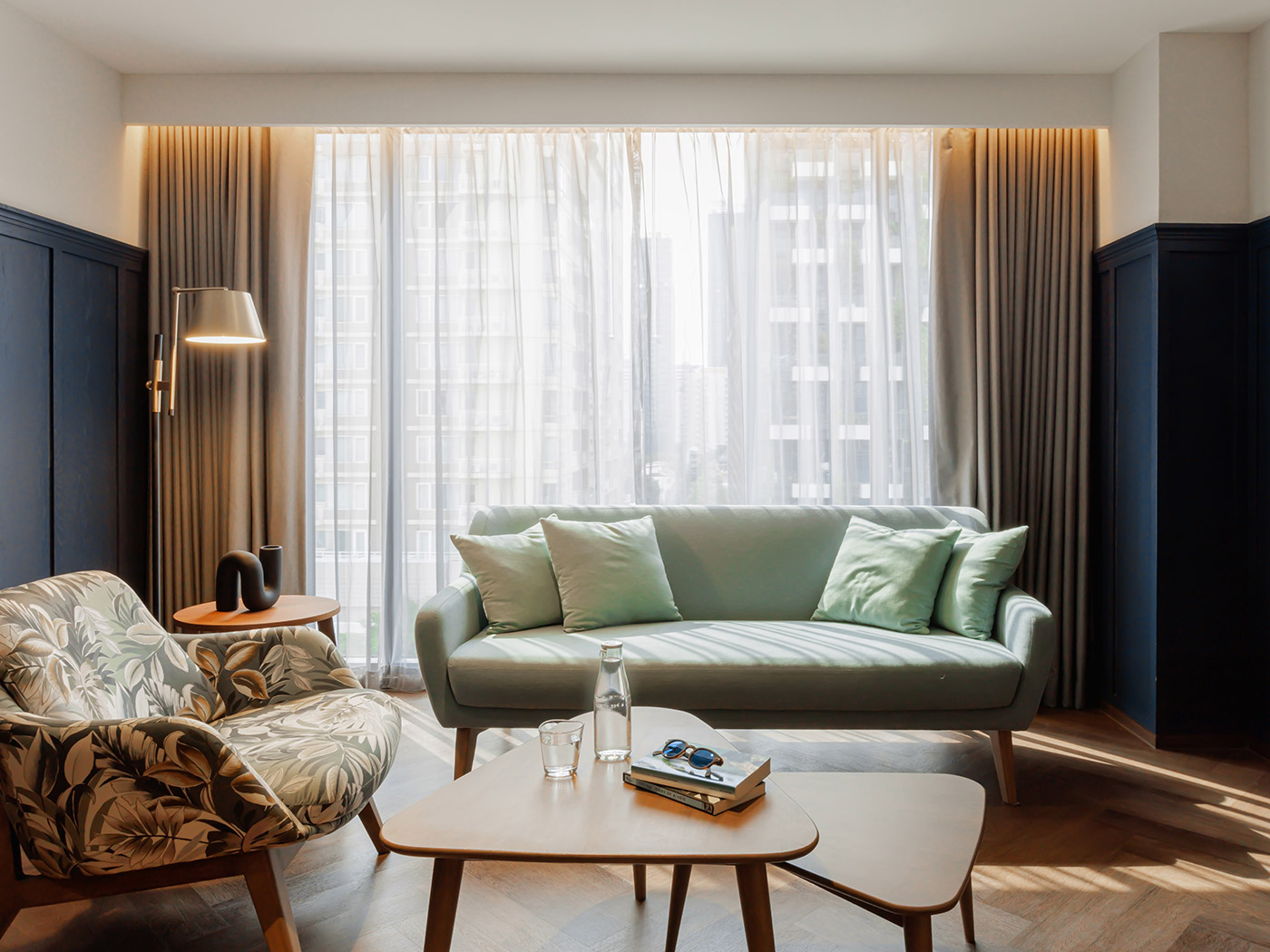 Public House Bangkok Junior Suite R V2 04