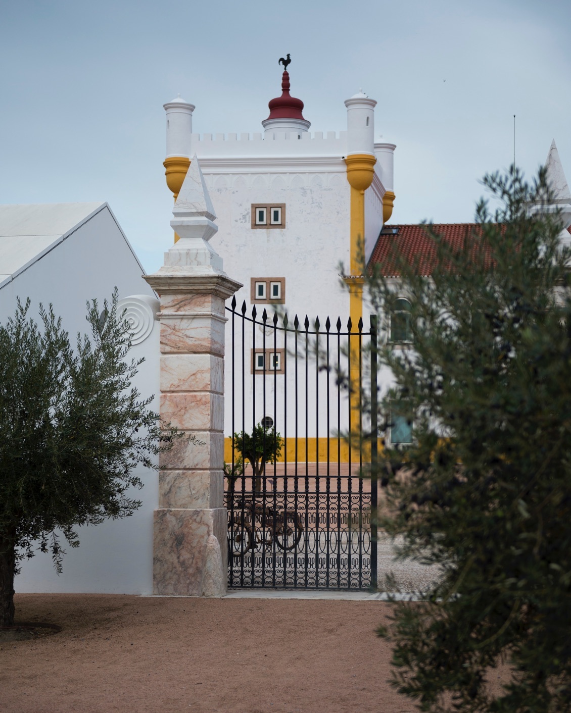 003 Torre De Palma Wine Hotel Gate