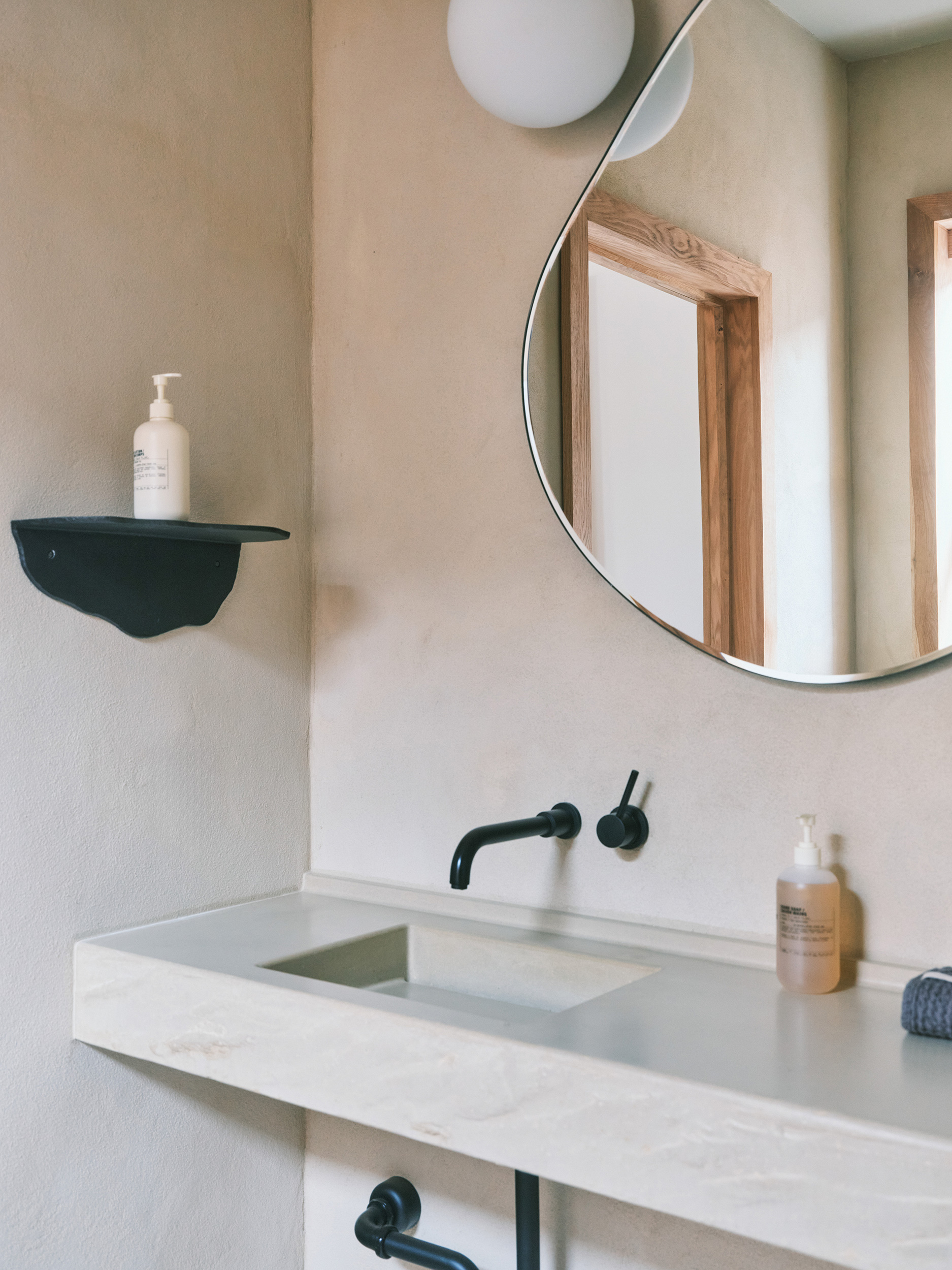 G 12 Guesthouse By Good Neighbor Usa