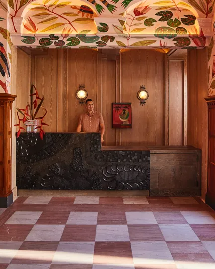 009 BP Dowtown LA Proper