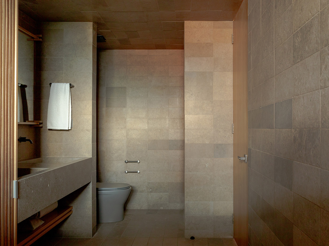 Wake Medellin Grand King R 07