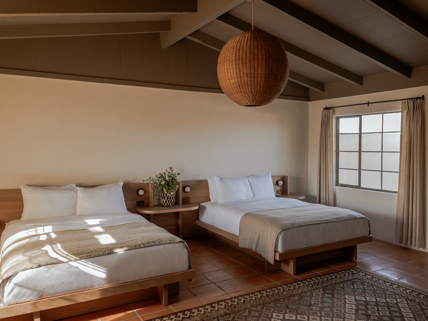 Sunrise Double Queen Be 01