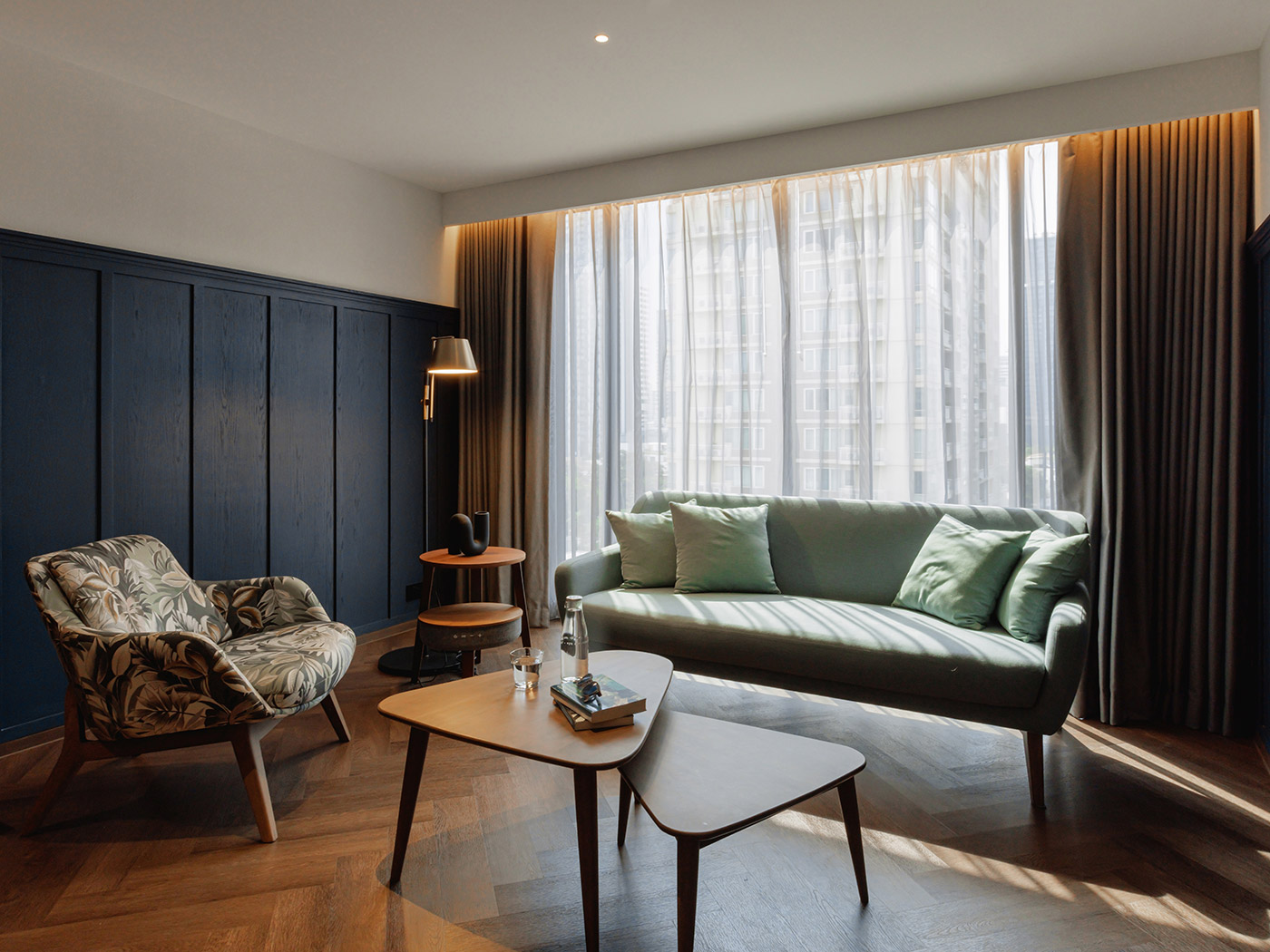 Public House Bangkok Junior Suite R V2 06