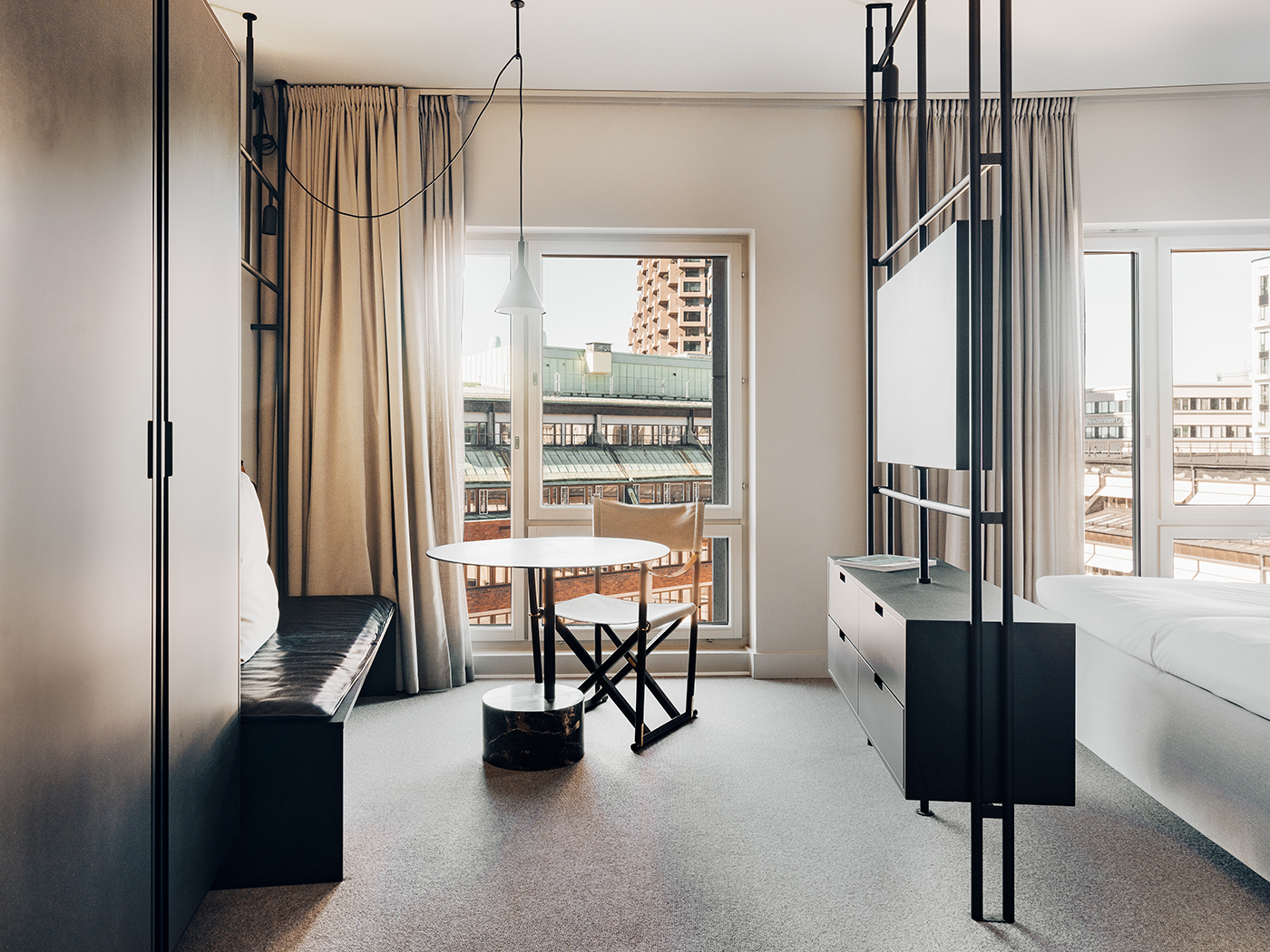 Blique By Nobis Studio 1 V2 R 02