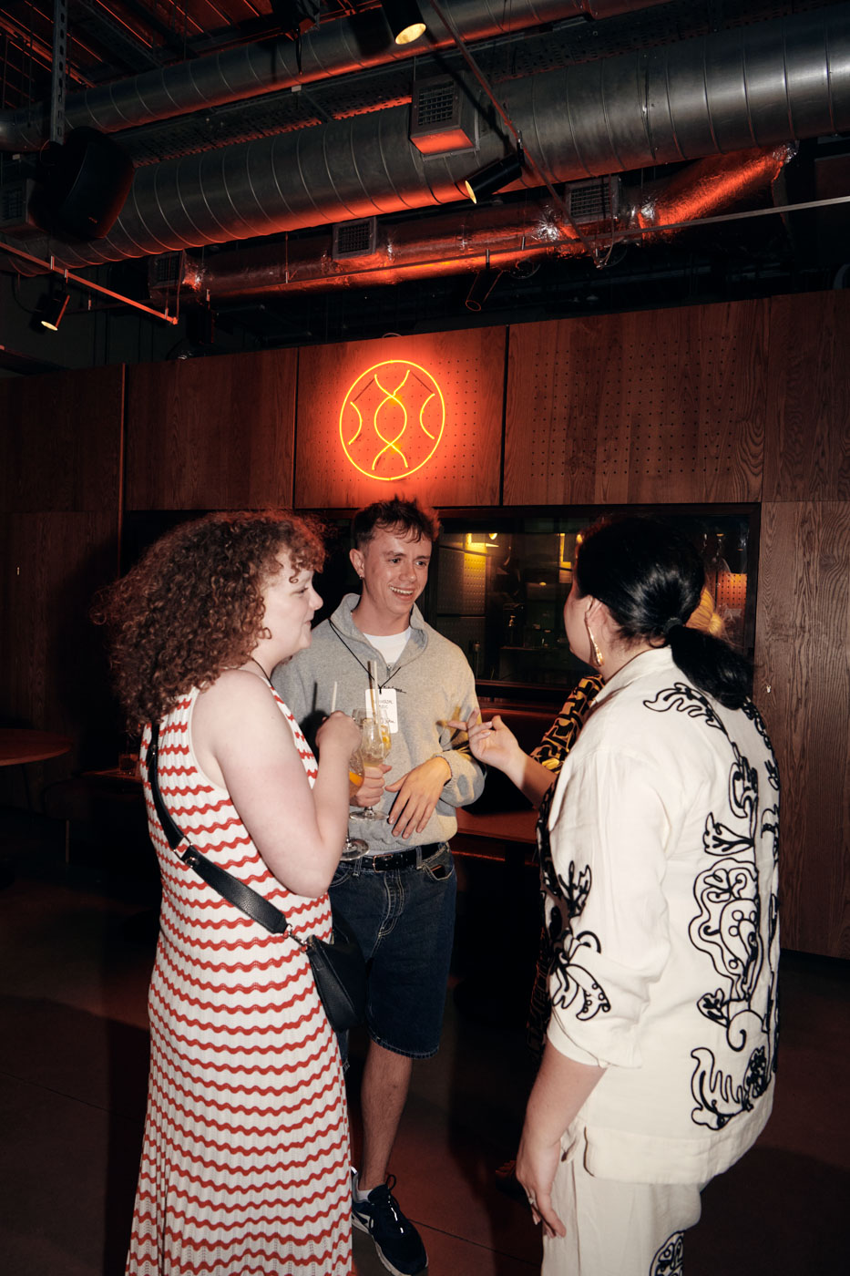 DH24 CE London Travelpro 14