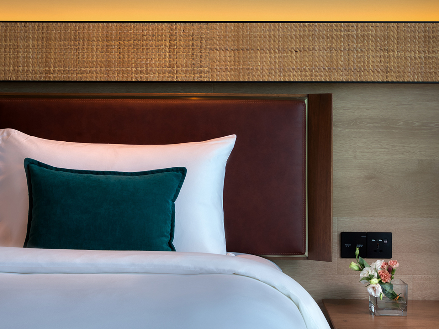 The Luma Emerald Orginal Hollywood R 05