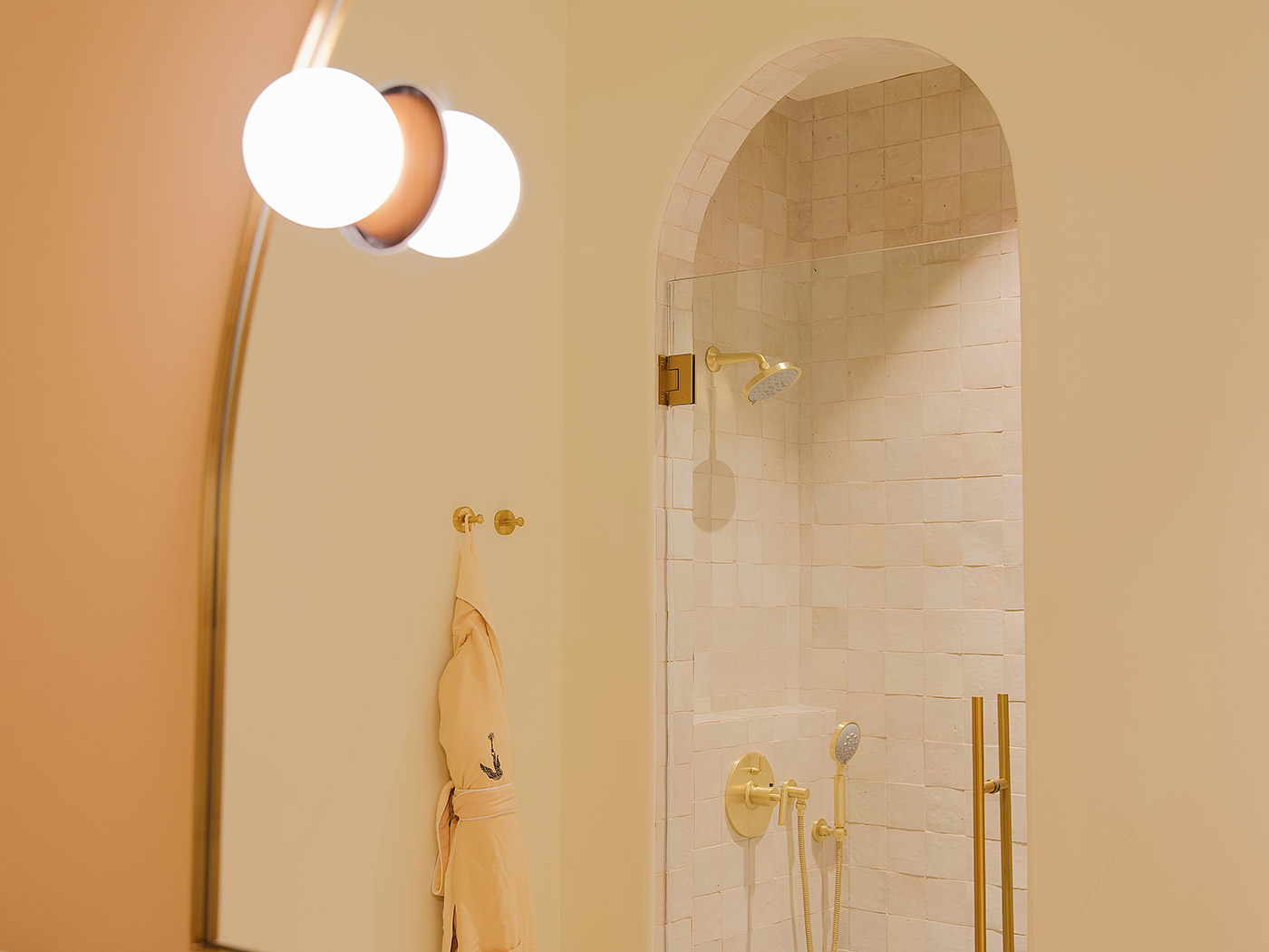 Municipal Grand King Suite R 08