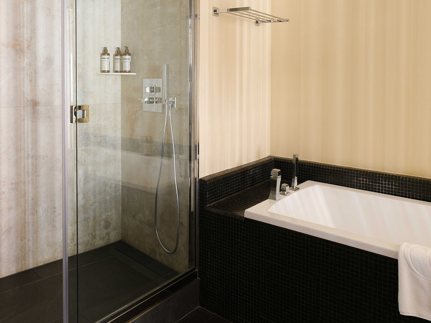 Five Seas Junior Suite V2 R 04