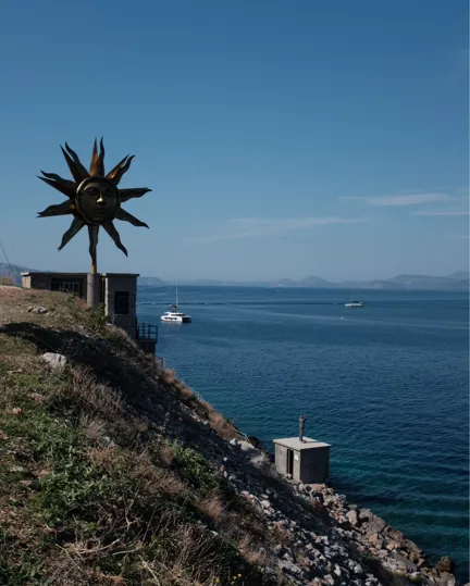 17 Art Exhibitions 24 Hydra