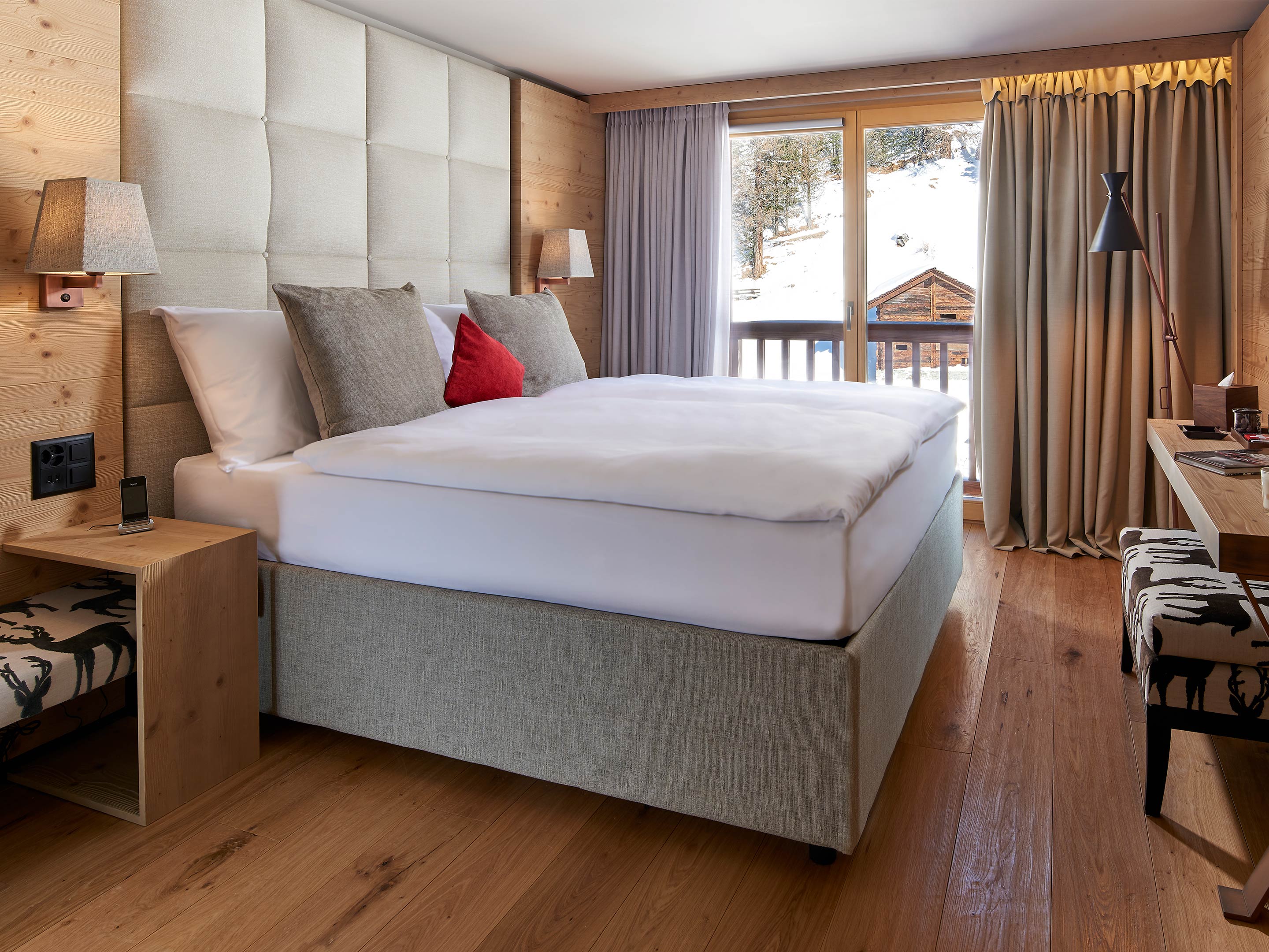 Chandolin Boutique Hotel Superior Room in Chandolin