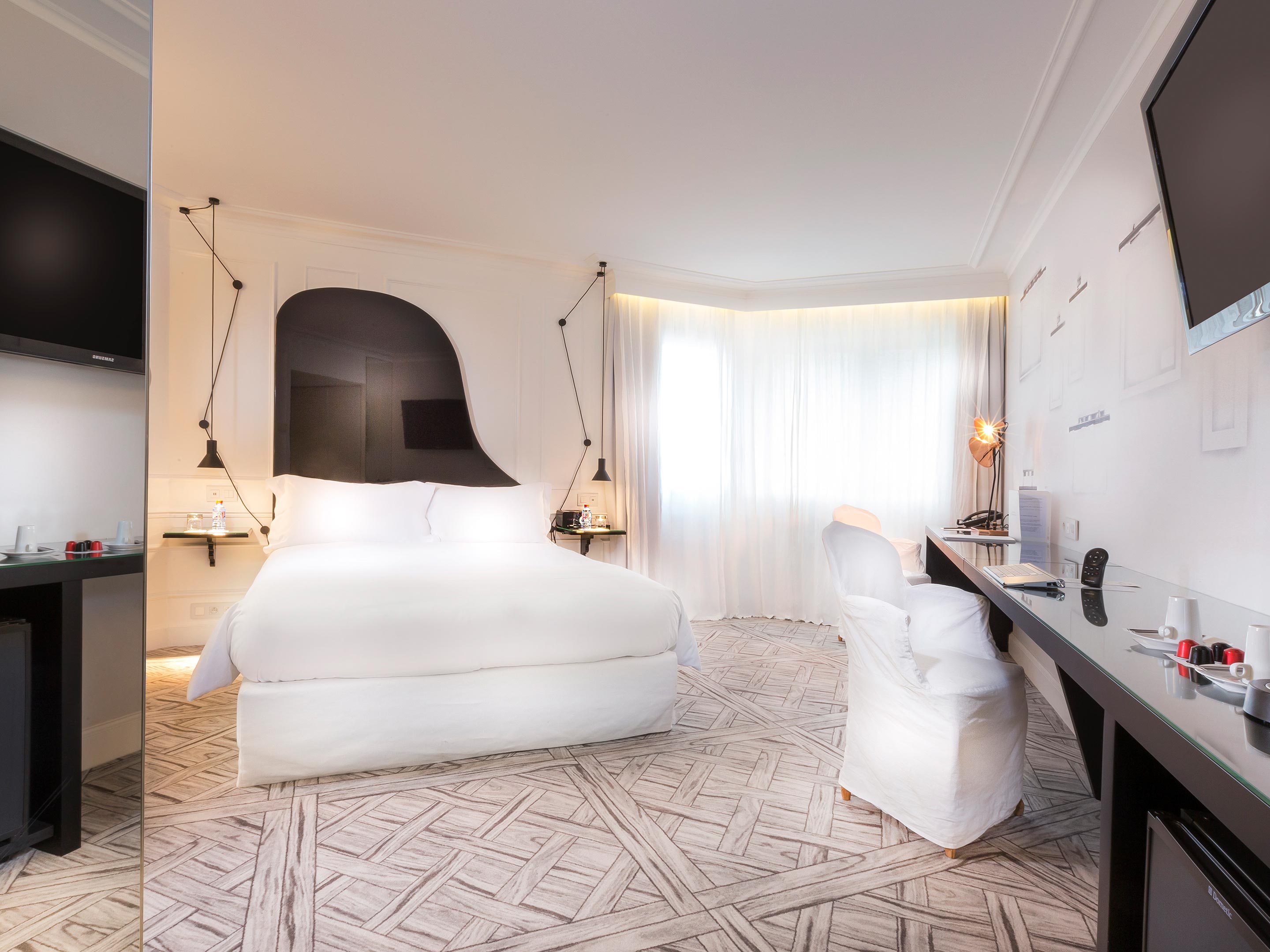 La Maison Champs Elysees Guestroom Interior in Paris