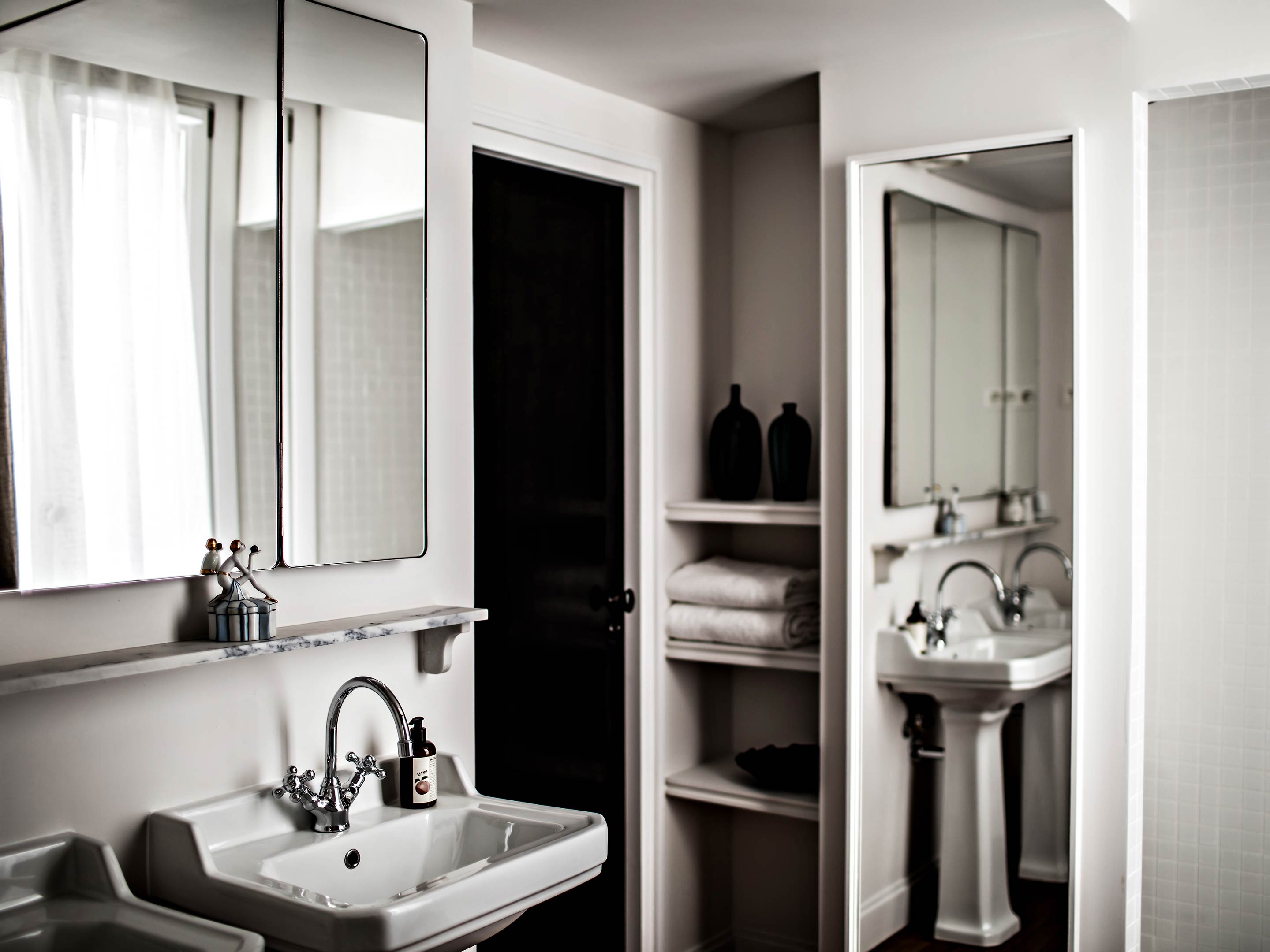 Le Pigalle Room 21 R 12