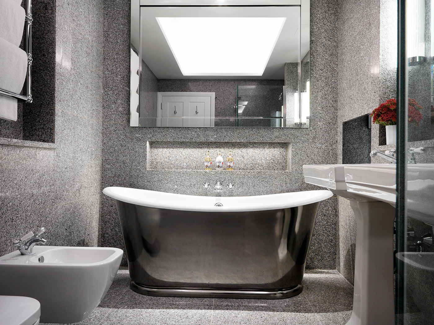 Whitby Junior Suite R 05