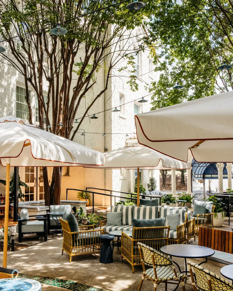 07 Places To Stay Worldcup Atlanta Hotel Granada Terrace Lounge