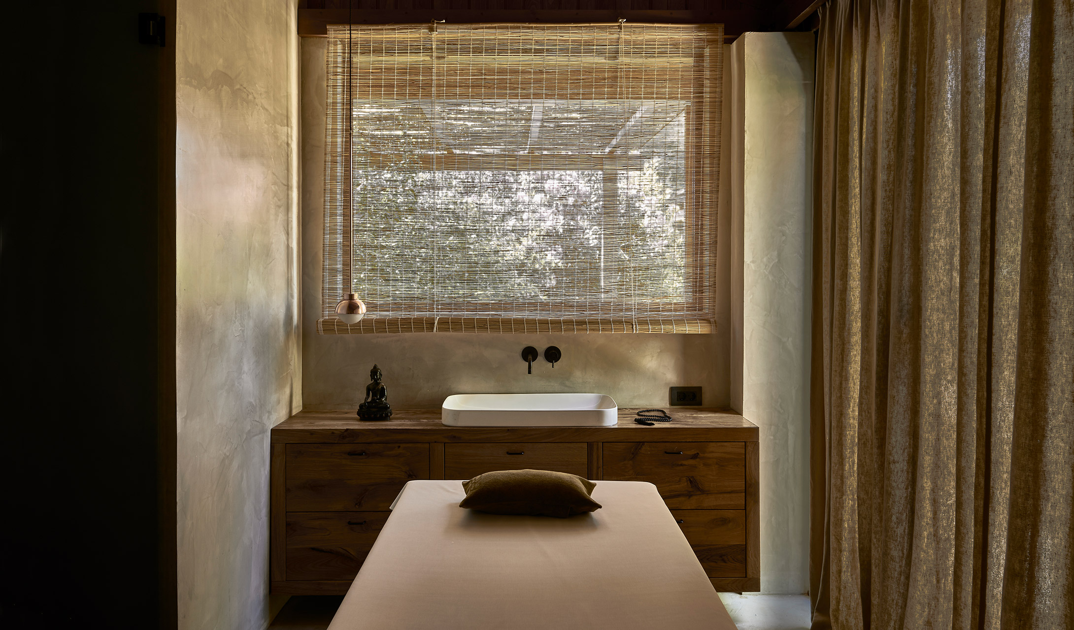 G 37 Phaea Cretan Malia