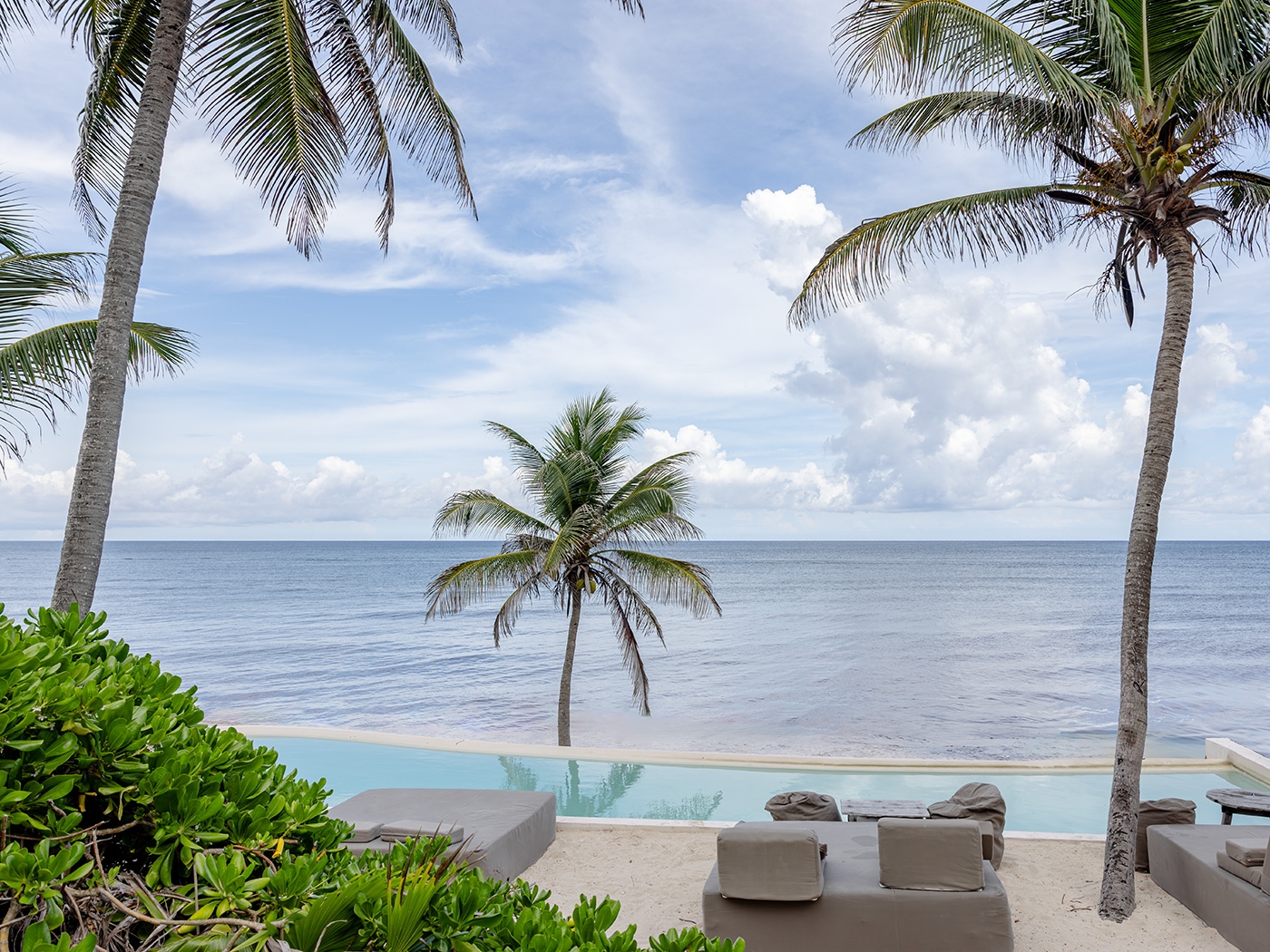 Papaya Playa Project Cabana Familiar Oceanview R 01