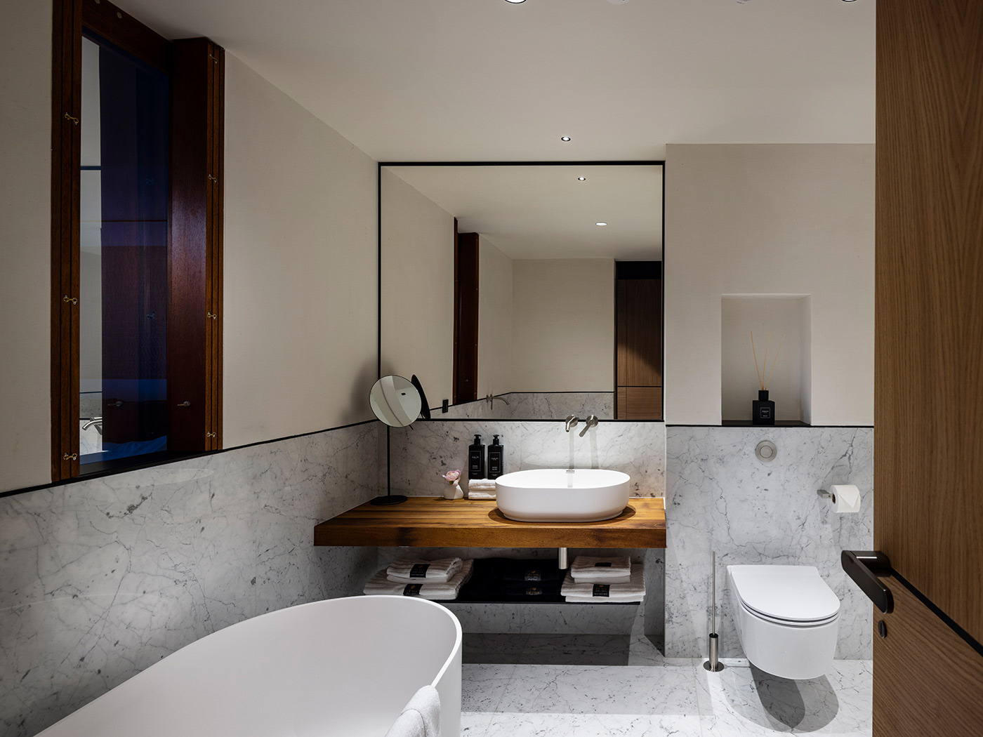 Juno Hotel Sofia Roomy King Sunkissed R 05